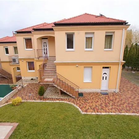 Garda Apartman3 Apartament